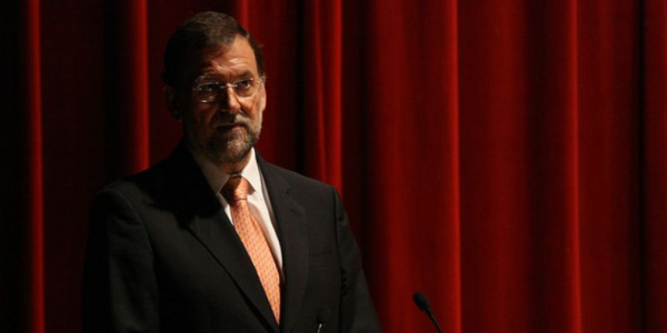 Mariano Rajoy el enterrador por Contando Estrelas