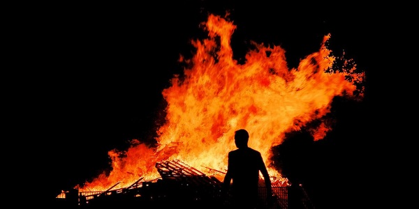 Man on fire por Paul Chaloner