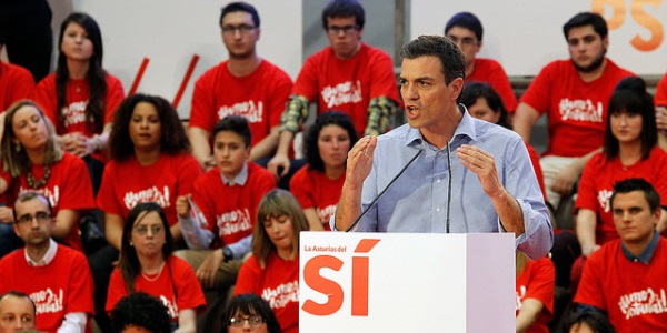 Pedro Sanchez mitin atril por FSA-PSOE