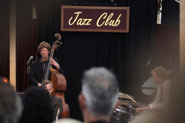 Jazz Club por Filip Mishevski