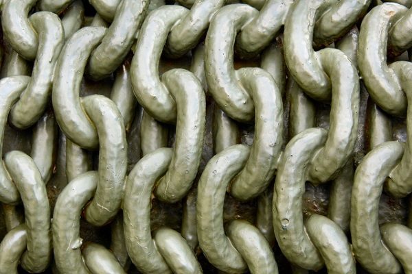 Cadenas por Slaron James