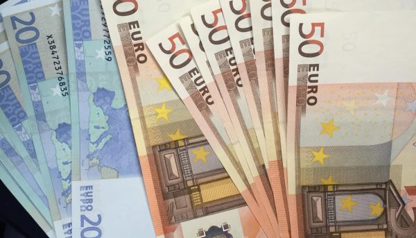Quitar a la banca el poder de crear dinero